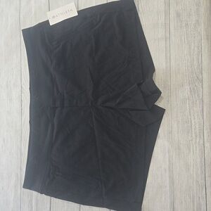Athleta Women's Trekkie North Shorts Black Size 26 NWT